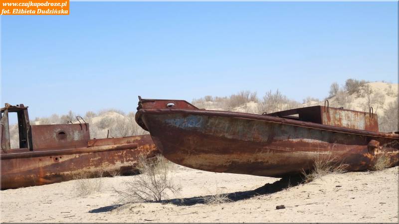 7. Wraki statków na dnie Morza Aralskiego
