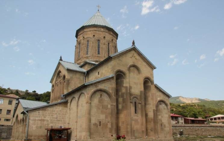 Monaster Samtawro - ważny pomnik średniowiecznej architektury Gruzji.